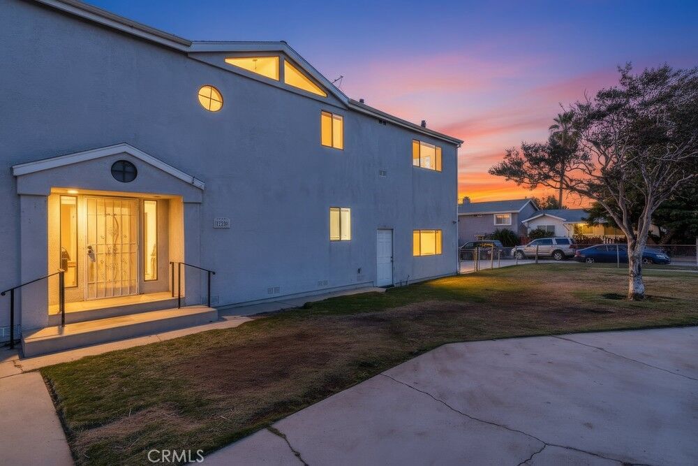 Property Photo: 129 N Marshall Ct CA 90731