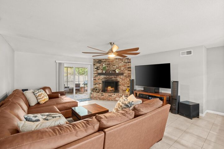 Property Photo:  5621 Sapunor Way  CA 95608 