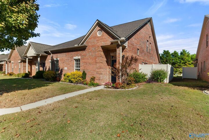 Property Photo: 64 Jackson Way AL 35603