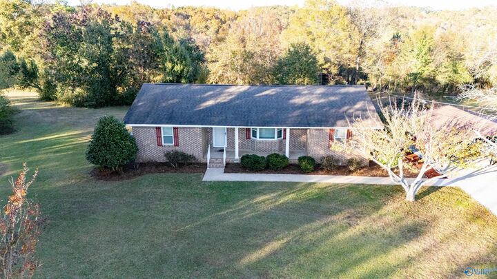 Property Photo:  11 Griffith Road  AL 35951 