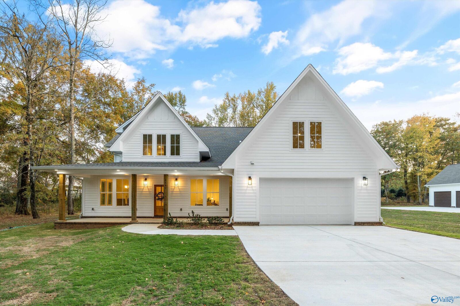 Property Photo:  2737 C Jeff Road  AL 35749 