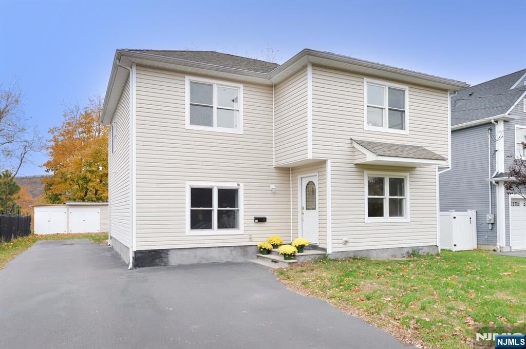 Property Photo:  18 Avenue A  NJ 07430 