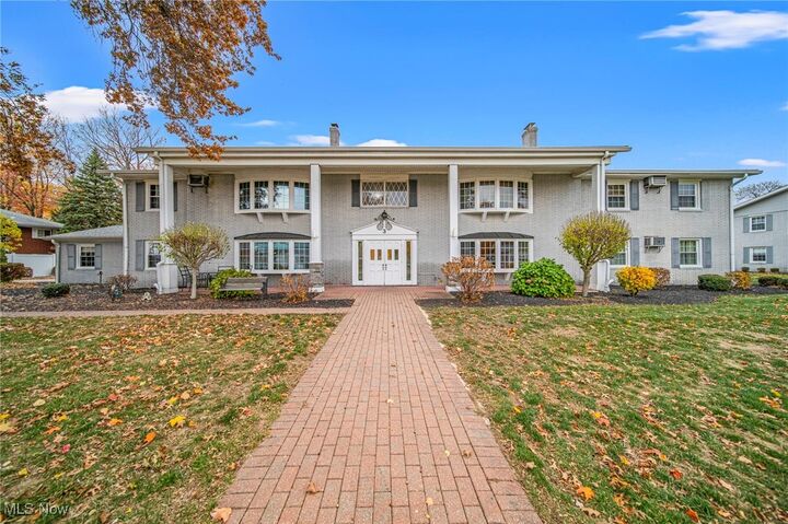 Property Photo: 3 Meadowlawn Drive 3 OH 44060