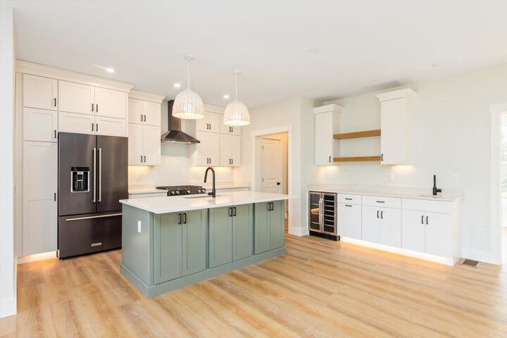 Property Photo: 18 Roberts Drive NH 03452