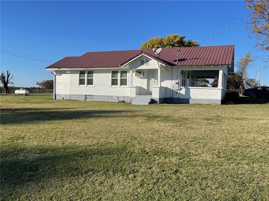 Property Photo: 14 County Road 433 AR 72616