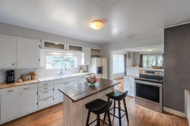 Property Photo: 6487 Badger Street BC V0H 1T3