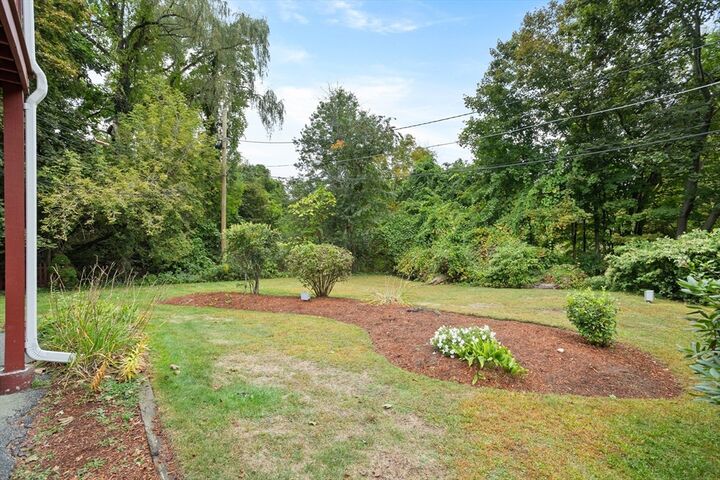 Property Photo:  16 Middlesex Street 4  MA 01863 