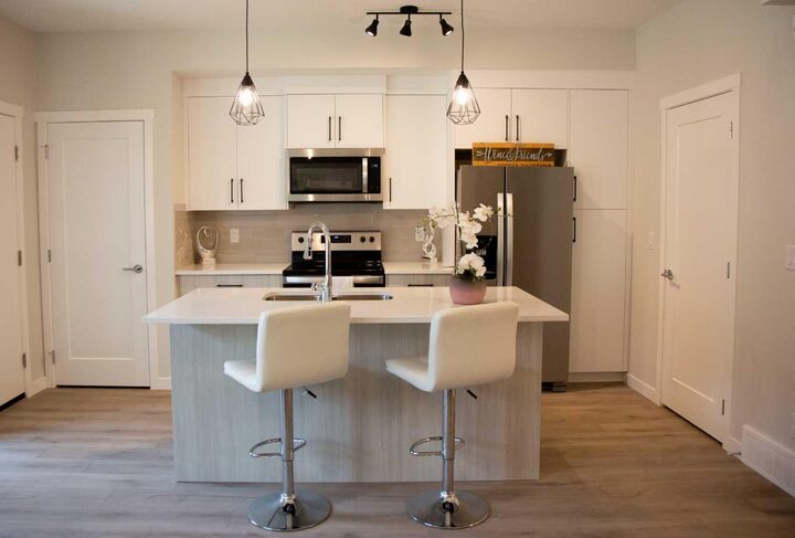 Property Photo:  400 Belmont Street SW 608  AB T2X 4C1 