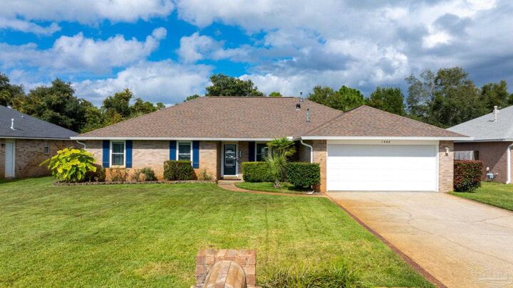 1542 Sandcliff Dr  Pensacola FL 32507 photo