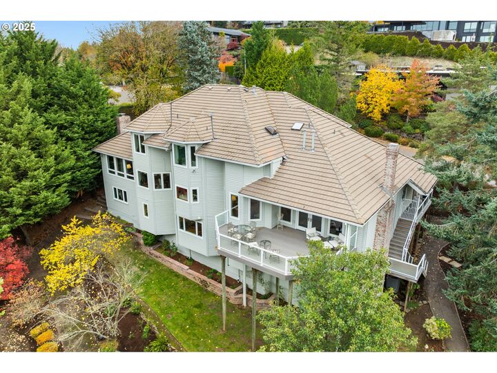 Property Photo: 9676 SE Chula Vista Ct OR 97086