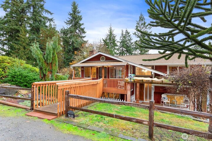 Property Photo:  5610  Fern Avenue NE  WA 98311 