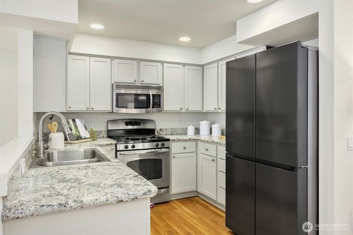 Property Photo:  5233  Russell Avenue NW A  WA 98107 