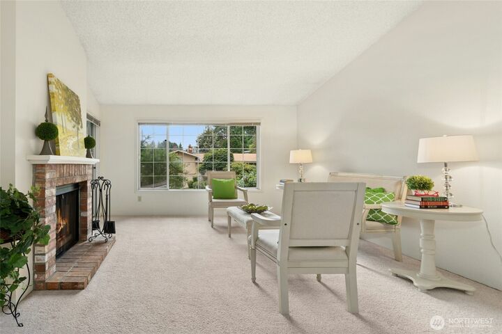 Property Photo: 12371 SE 41st Lane WA 98006