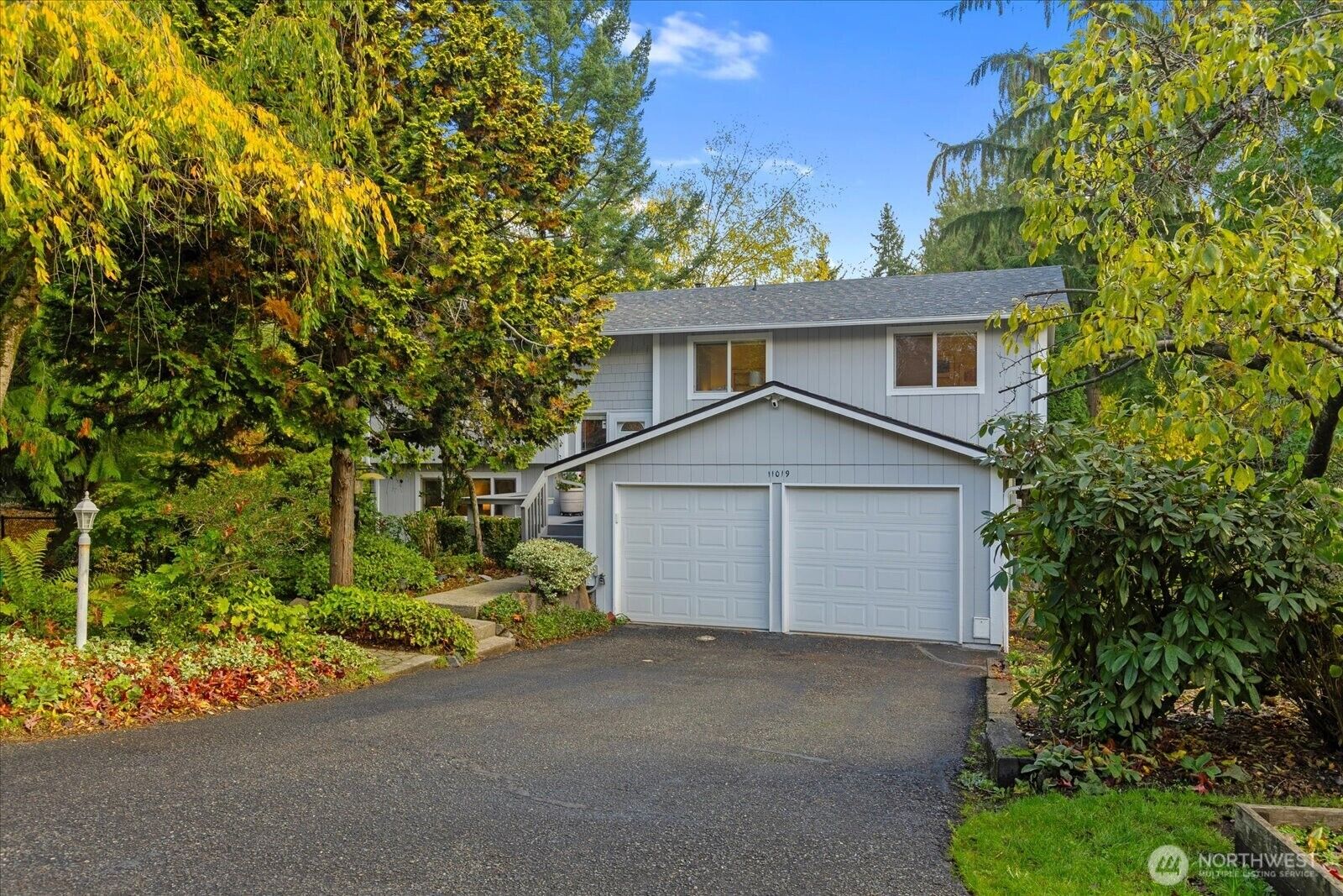 Property Photo: 11019 NE 116th Street WA 98034