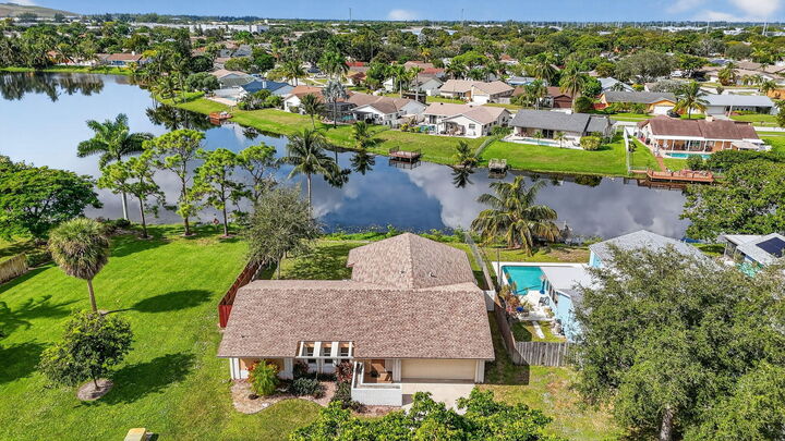 Property Photo: 1273 SW 25th Avenue FL 33442
