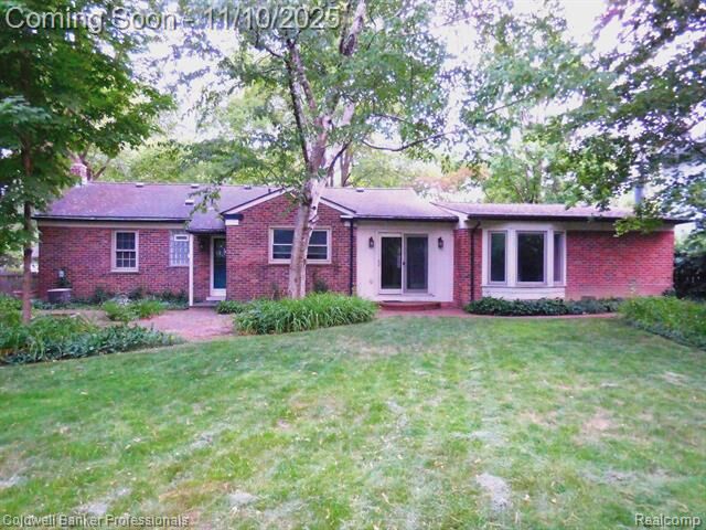 Property Photo:  1845 Pembroke  MI 48009 