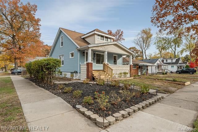 Property Photo: 860 Gardendale Street MI 48220