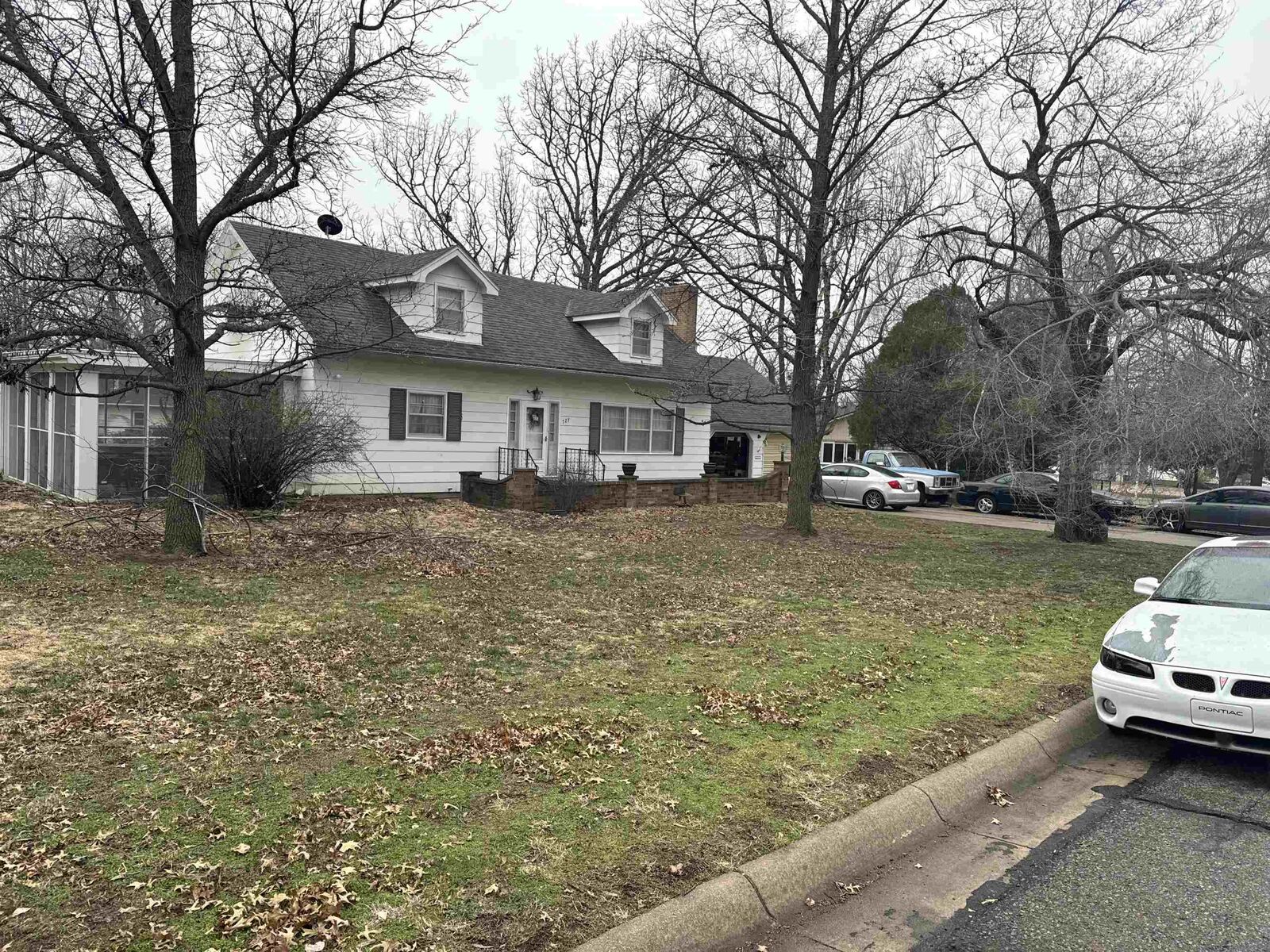 Property Photo:  727 E Harvard Ave  KS 67042 