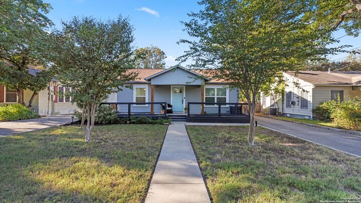 760 Roosevelt  New Braunfels TX 78130 photo