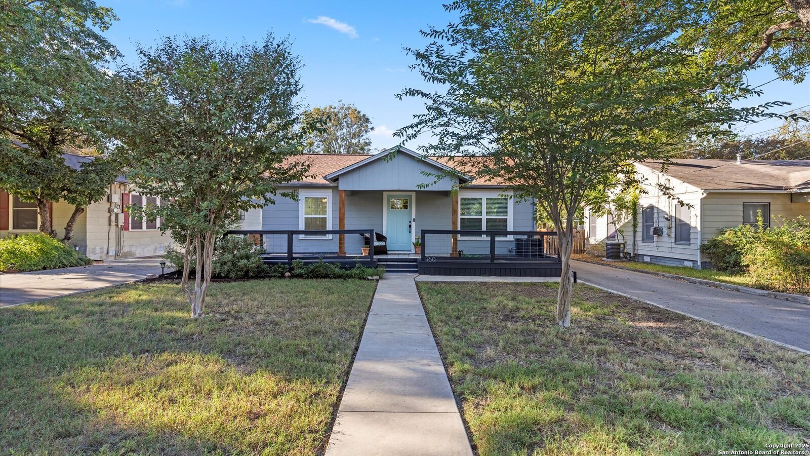 Property Photo:  760 Roosevelt  TX 78130 