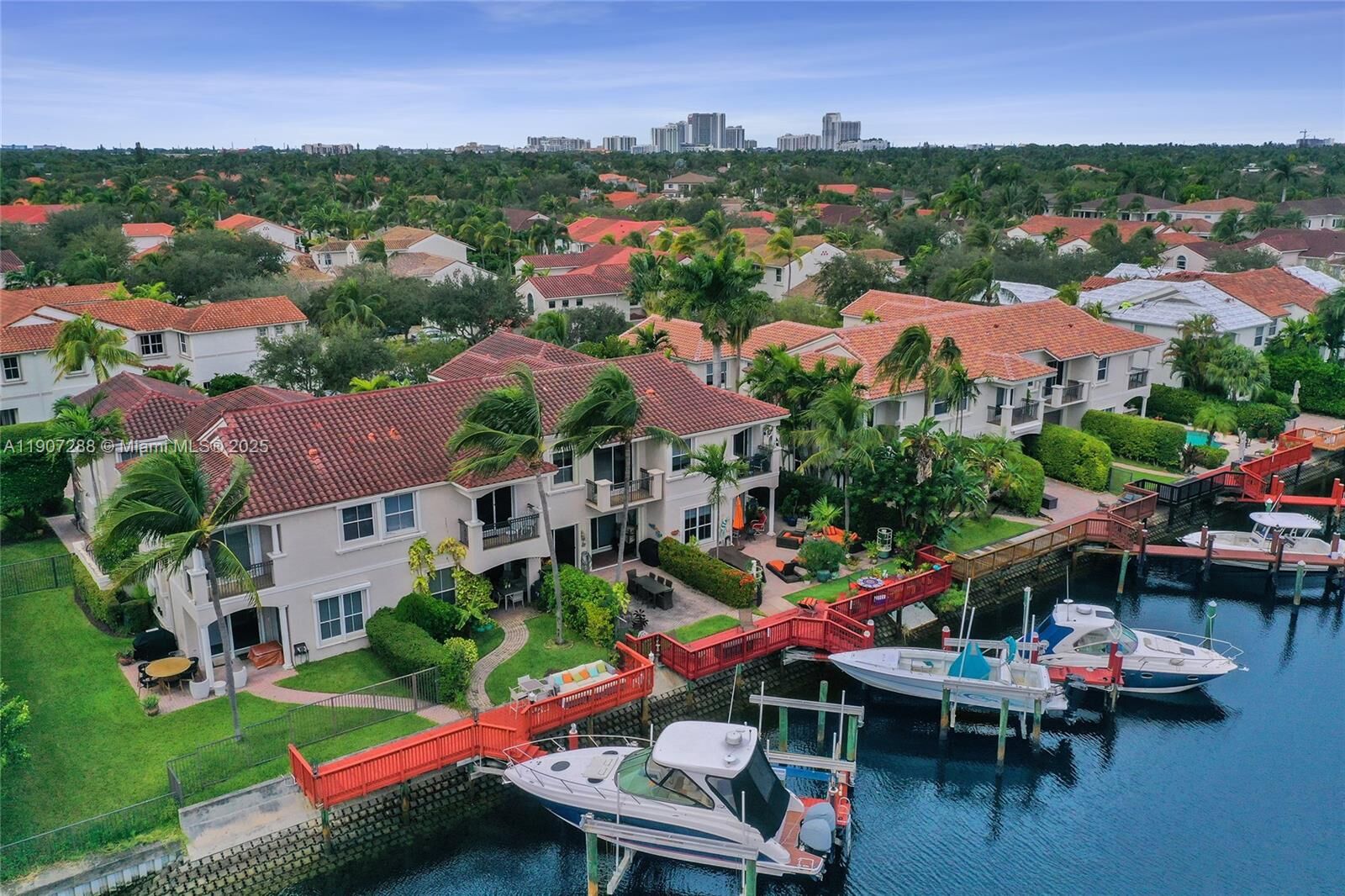 Property Photo: 1385 Harbor Vw E FL 33019
