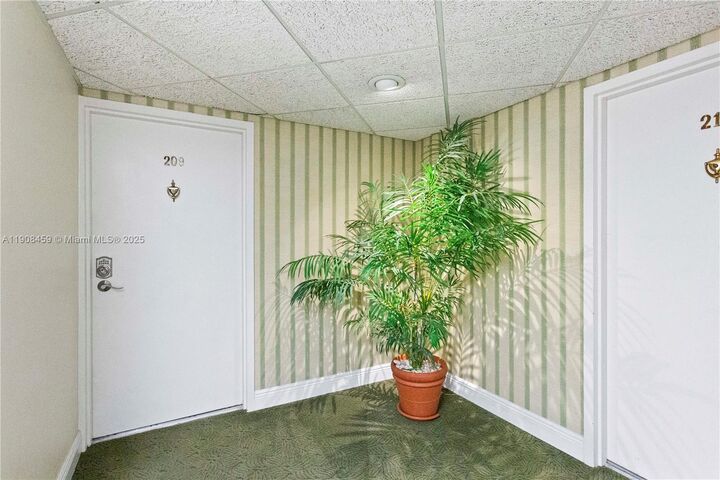 Property Photo: 1101 River Reach Dr 209 FL 33315