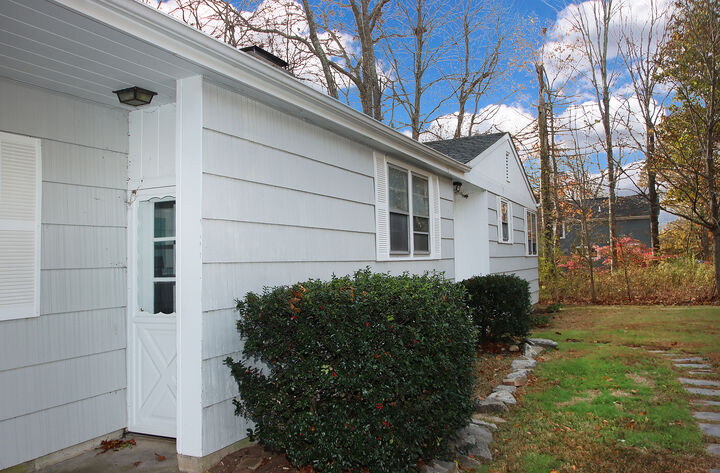 Property Photo:  106 Glenwood Road  CT 06413 