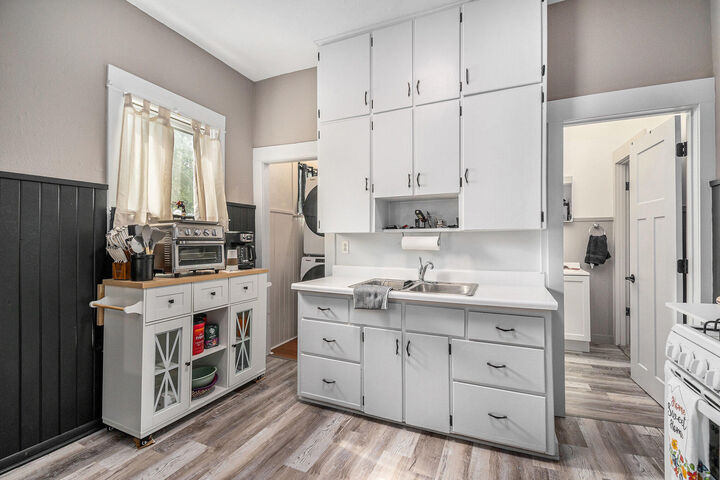 Property Photo: 209 1st Street IA 51559