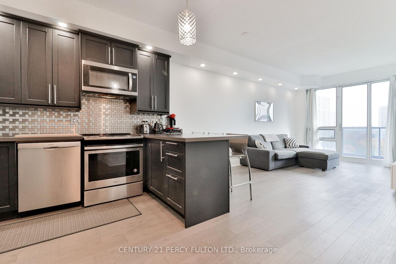 Property Photo:  181 Wynford Drive 1201  ON M3C 0C6 