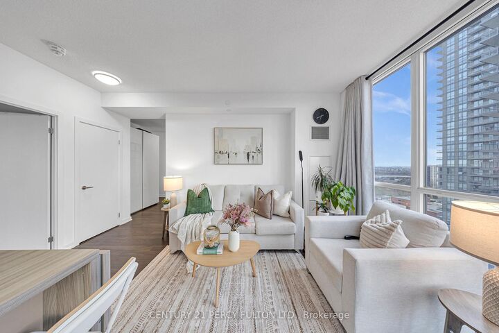 Photo de la propriété:  50 Forest Manor Road 1702  ON M2J 0E3 