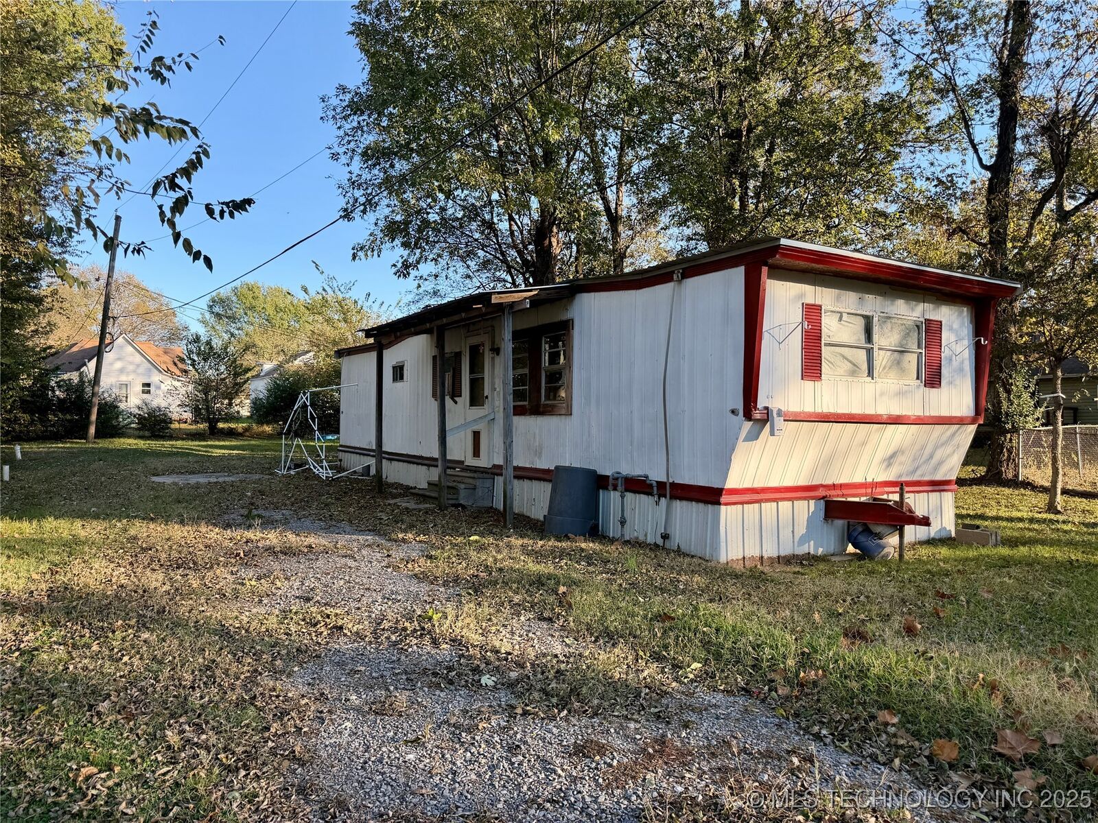 Property Photo: 905 S Garfield Ave Avenue OK 74467