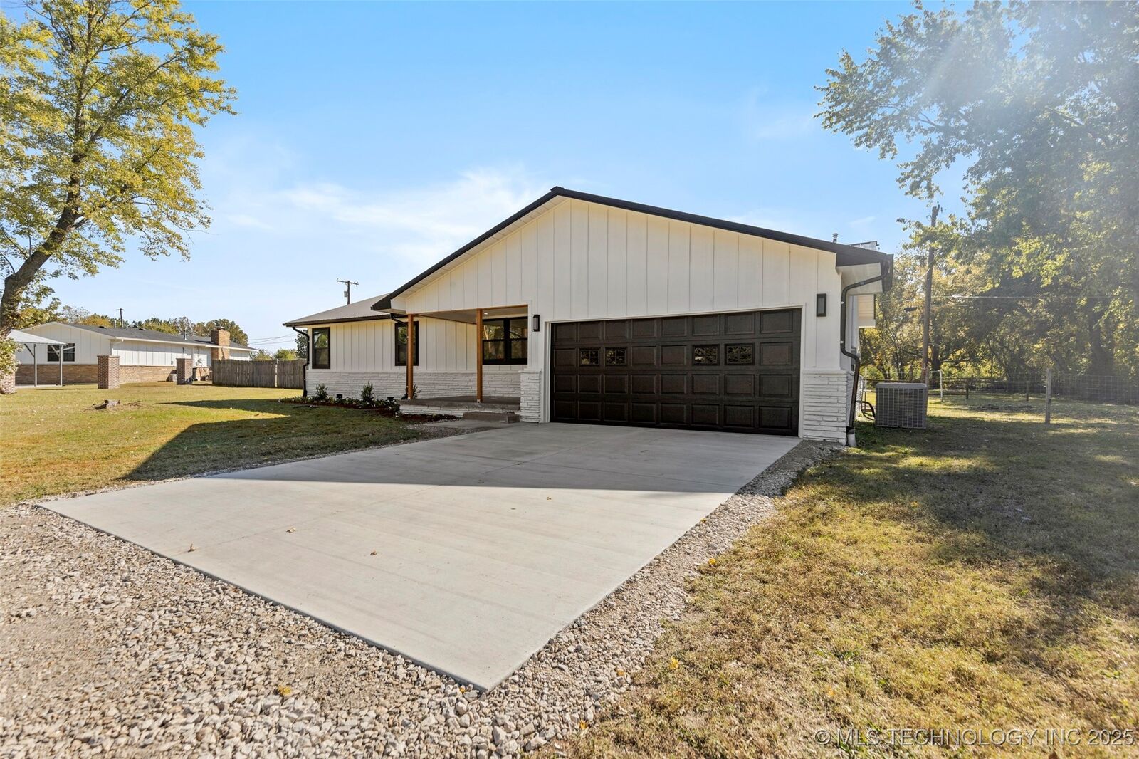 Property Photo:  2021 Archdale Drive  OK 74014 