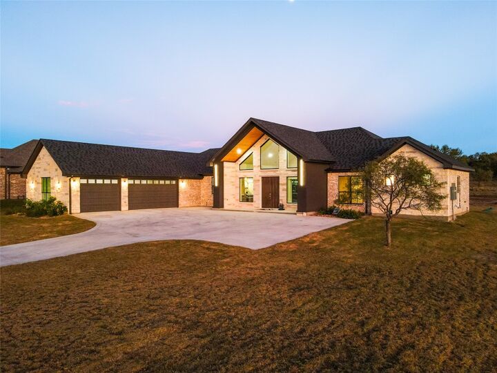 Property Photo: 549 County Road 3152 TX 76539