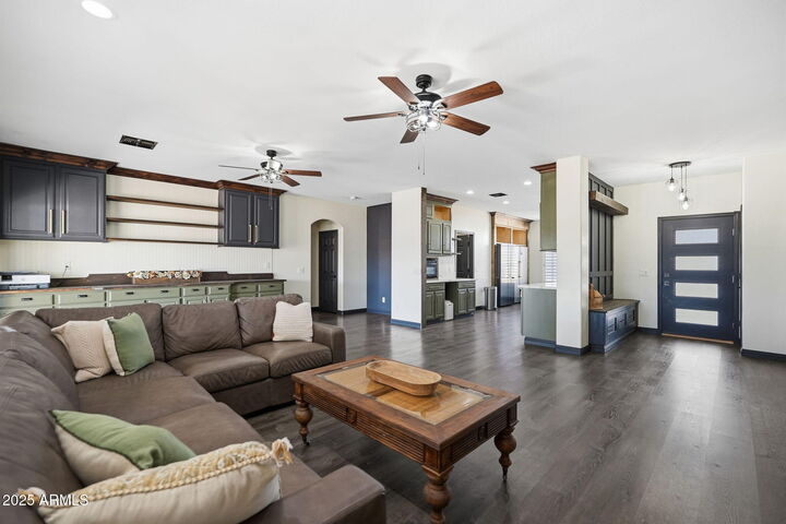 Property Photo: 19623 W Meadowbrook Avenue AZ 85340