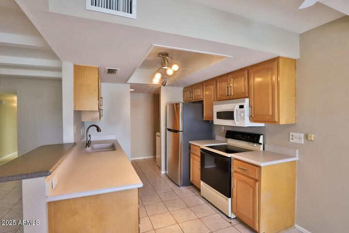 Property Photo: 7713 E Luke Lane AZ 85250