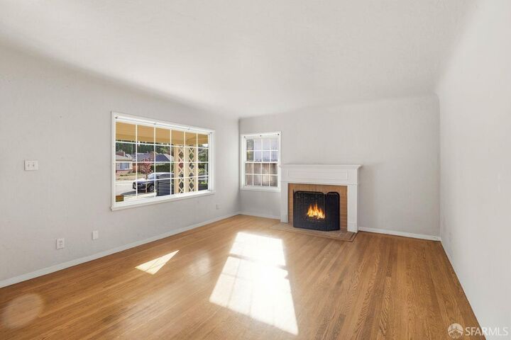 Property Photo:  170 Hillview Avenue  CA 94062 