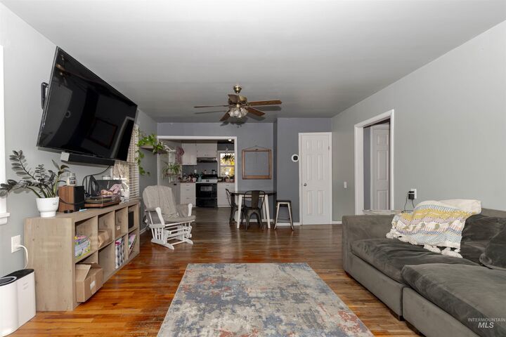 Property Photo:  2127 12th Ave  ID 83501 