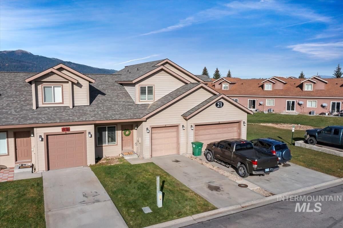 Property Photo:  21 Mangum 7  ID 83615 