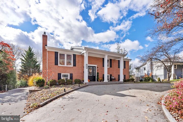 Property Photo: 553 Bellview Avenue VA 22601