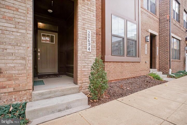 Property Photo:  20694 Wood Quay Drive  VA 20166 