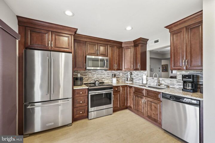 631 Madison Drive B  Monroe Township NJ 08831 photo