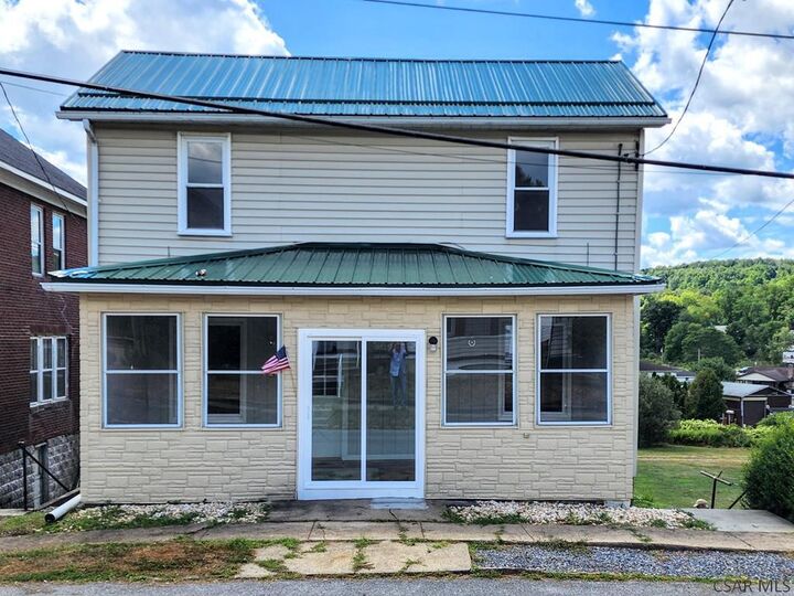 Property Photo:  2222 Jackson Avenue  PA 15963 
