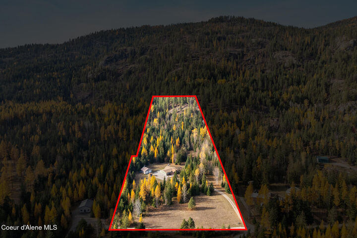 Property Photo:  256 Little Thunder Rd  ID 83864 