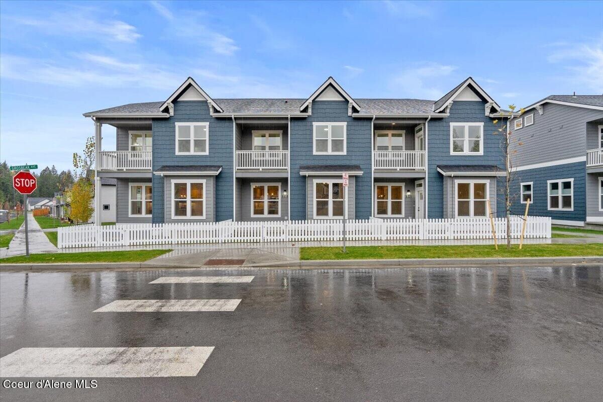 Property Photo: 335 E Grosbeak Ave ID 83835