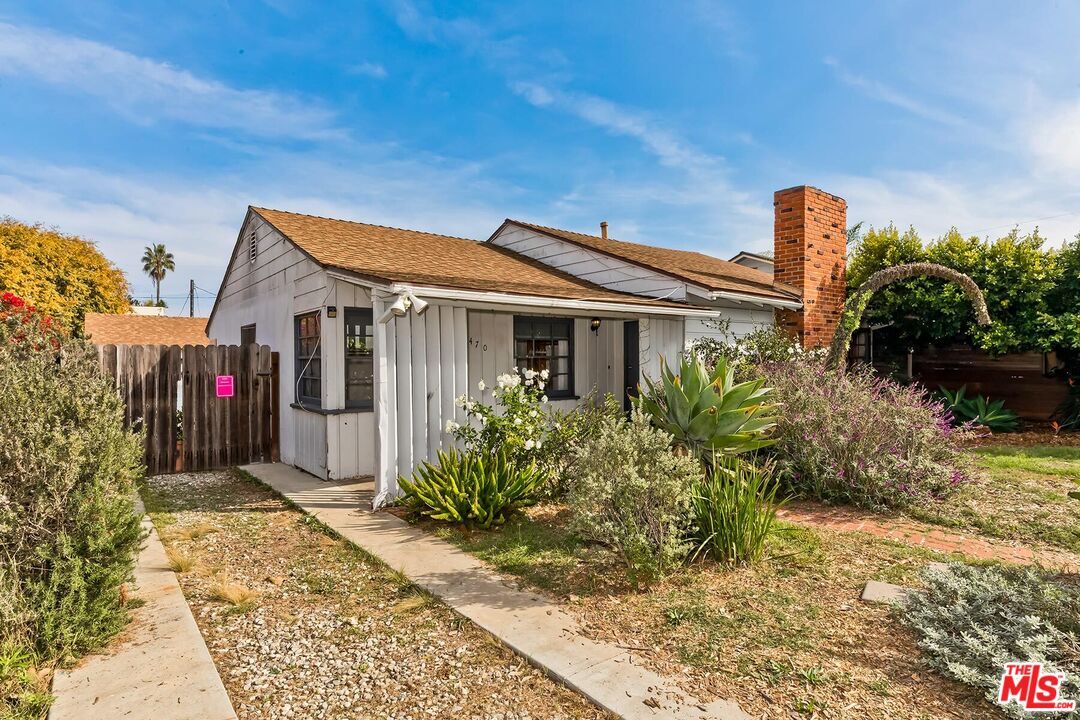 Property Photo: 3470 Grand View Blvd CA 90066
