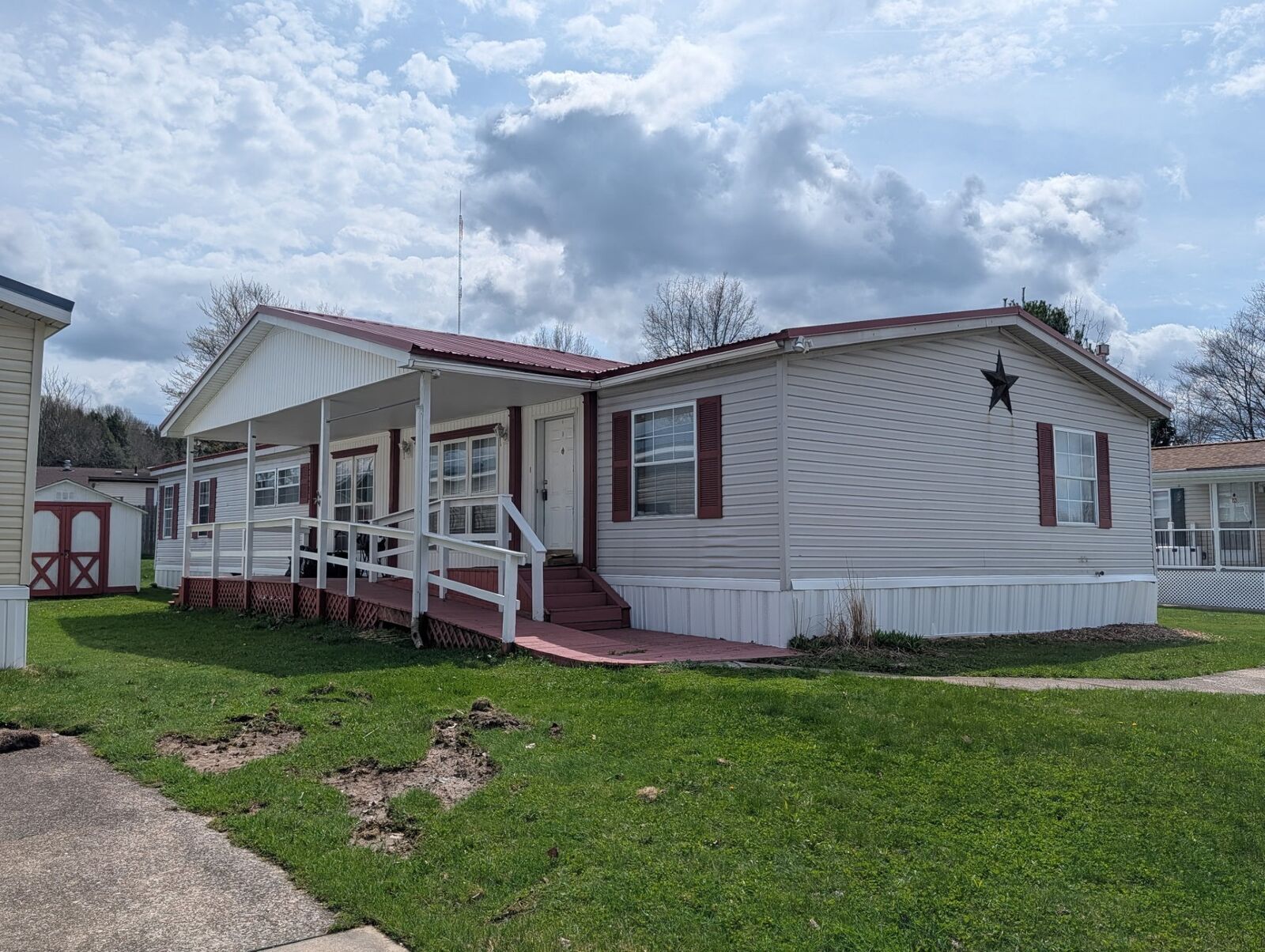 Property Photo: 1731 Edgewood Drive PA 16509