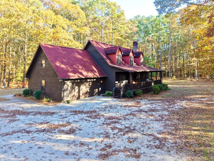 Property Photo: 21435 Hunters Woods Rd VA 23421