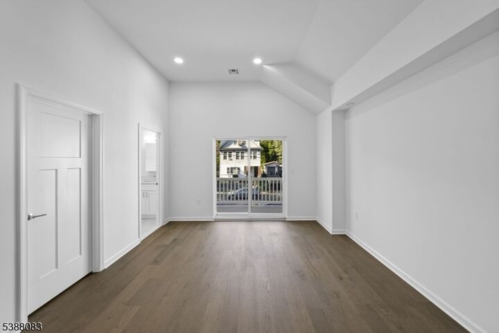 410 Morris Pl  Roselle Boro NJ 07203 photo