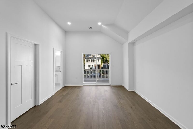 Property Photo:  410 Morris Pl  NJ 07203 