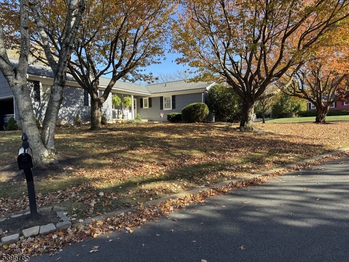 Property Photo:  19 Hillcrest Ln  NJ 08829 